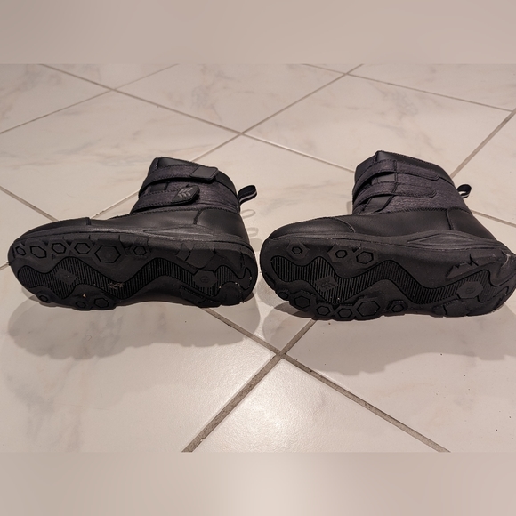 All in Motion Kids' Thermolite Waterproof Winter Boots Black - Picture 3 of 5